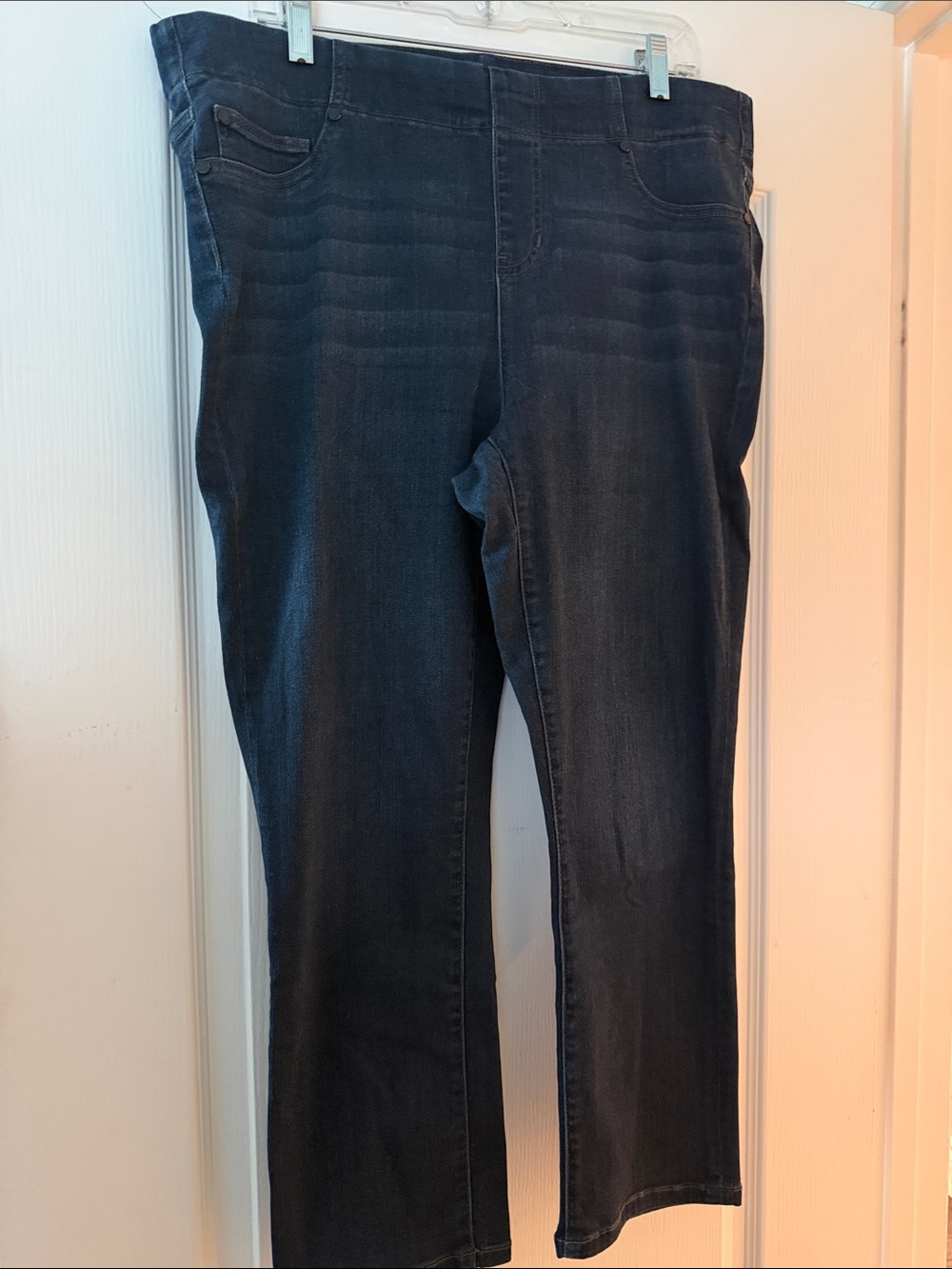 Liverpool | Dark Blue the CROP Women's Stretch Jeans
